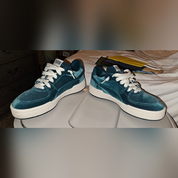 Puma Teal Velvet Sneakers - Picture 8 of 8